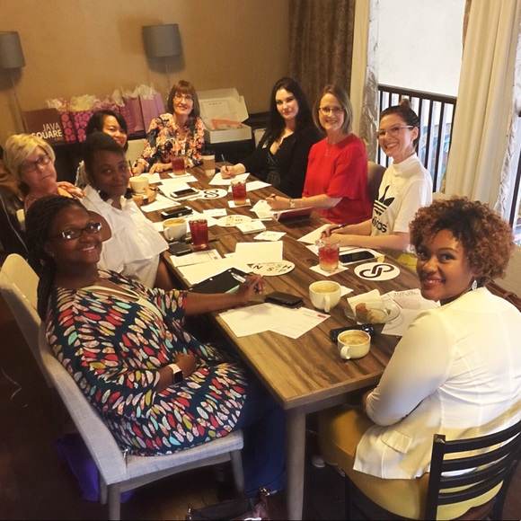 My PoshNSip Party, Was A Huge Success! Thx Ladies! - Picture 9 of 14